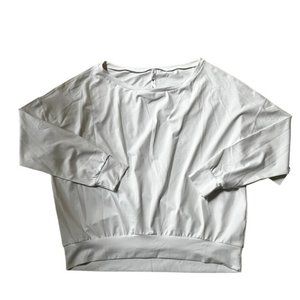 New White Fabletics Betty Pullover II Size Small